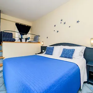 2* Szálloda Sharon House